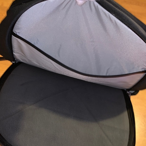 NWT The North Face Aurora Backpack (Dark Gray/ Black) - Picture 6 of 15